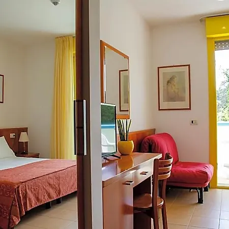 Santo Stefano Готель 3*
